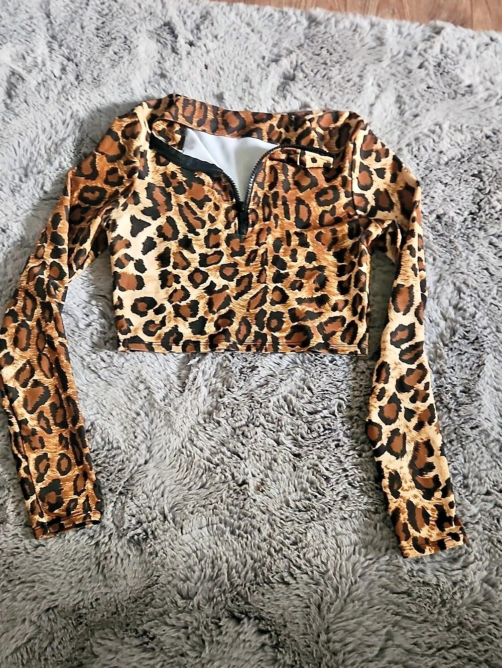Seductions Leopard Print Cropped Zip Top Workout top